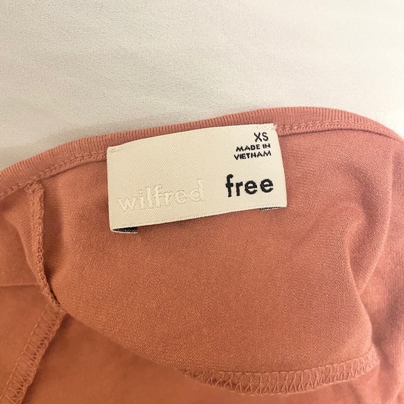 Aritzia wrap top - Picture 4 of 4